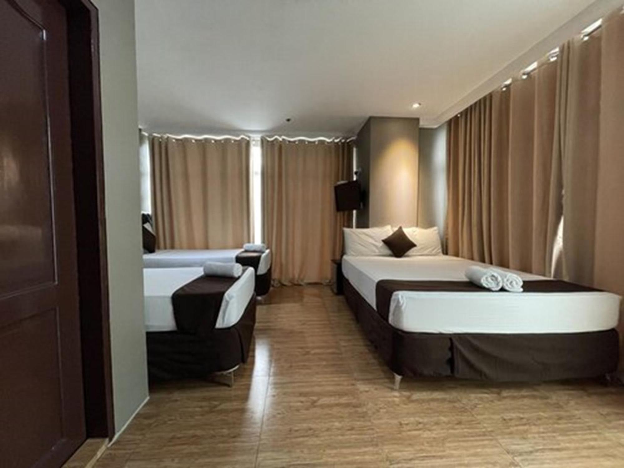 Cebu Capitol Central Hotel & Suites Powered By Cocotel Room photo